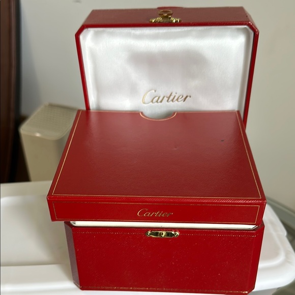 Cartier Red Box with Gold Detailing - Picture 1 of 4